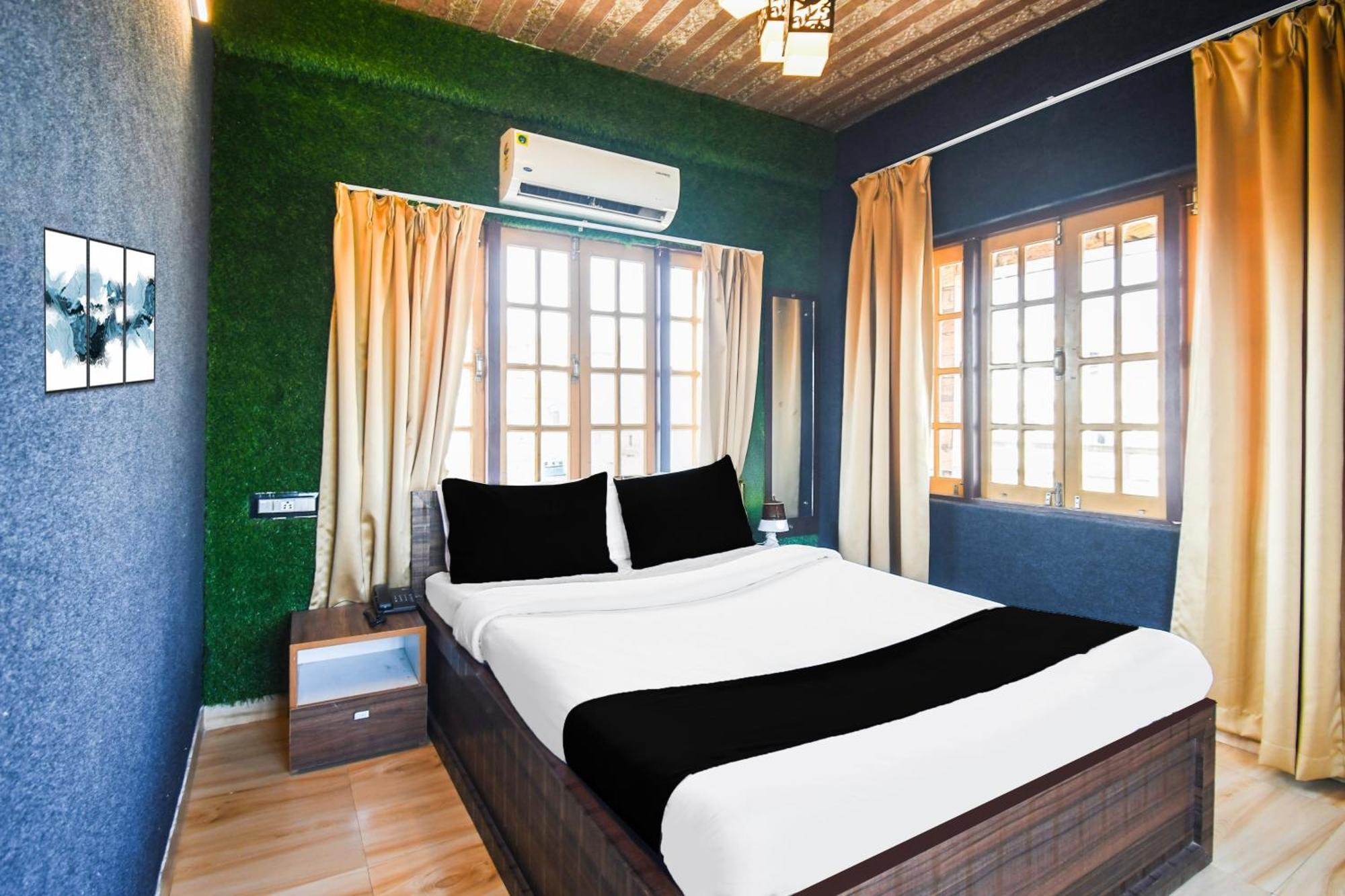 Super Hotel O Champasari Siliguri Formerly Four Fox Suits Panchanai Exterior photo