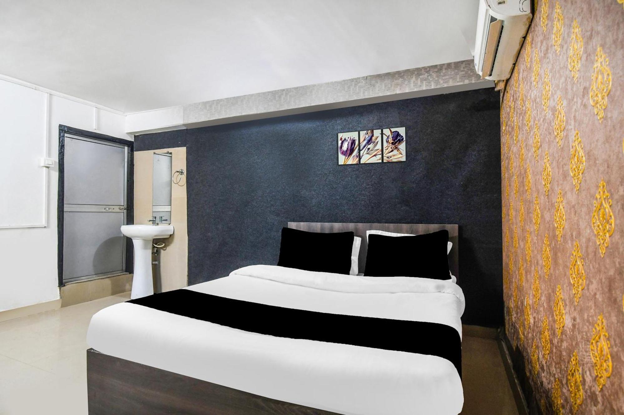 Super Hotel O Champasari Siliguri Formerly Four Fox Suits Panchanai Exterior photo