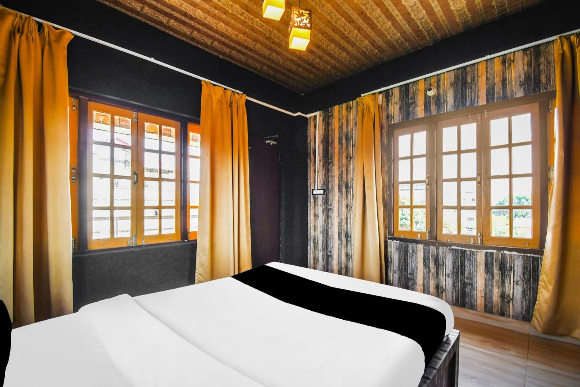 Super Hotel O Champasari Siliguri Formerly Four Fox Suits Panchanai Exterior photo