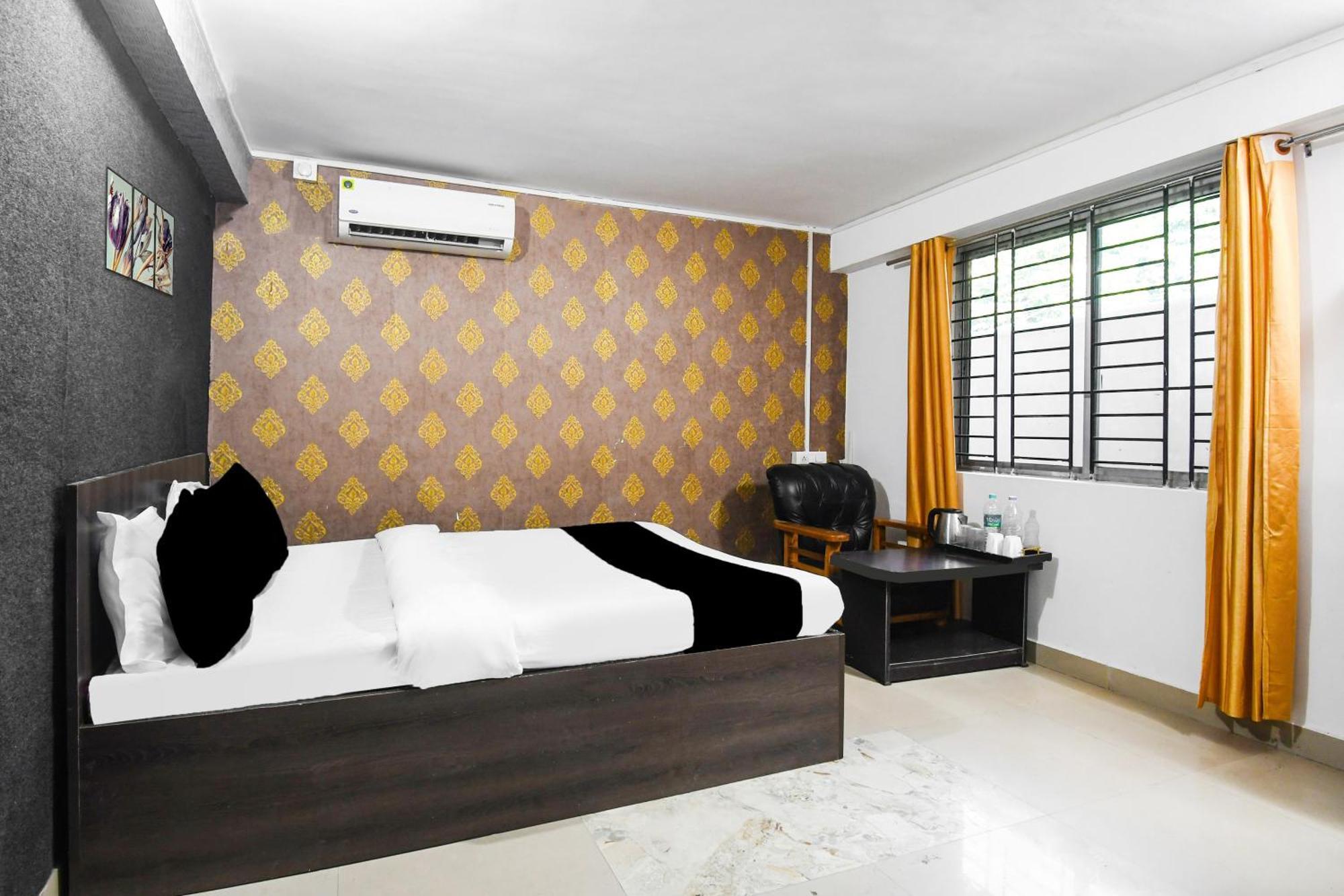 Super Hotel O Champasari Siliguri Formerly Four Fox Suits Panchanai Exterior photo